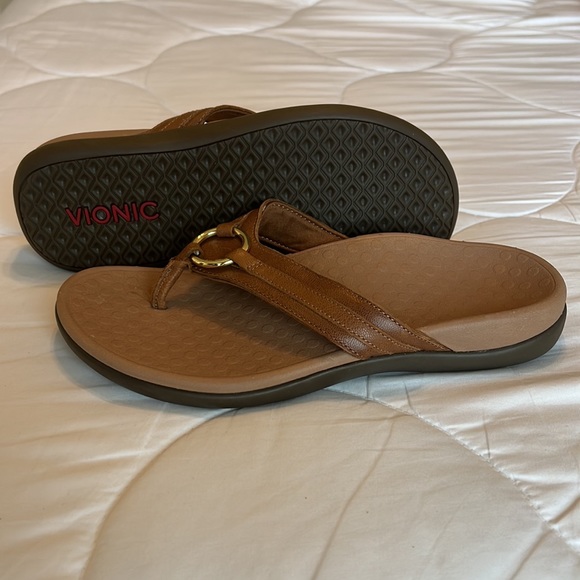 Vionic brown sandals with gold - Picture 2 of 2
